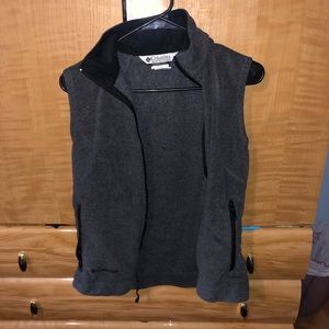 Columbia vest